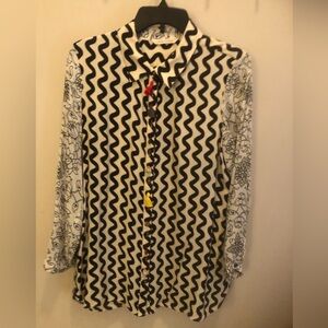 Soft surroundings black cream pattered blouse